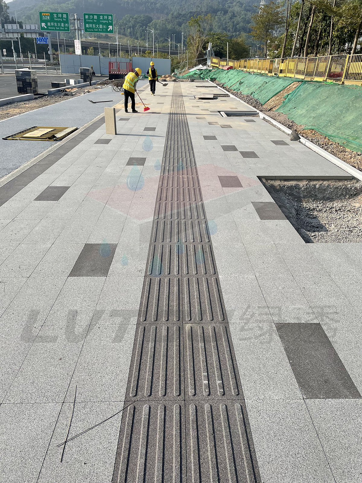 深圳坪山大道南段